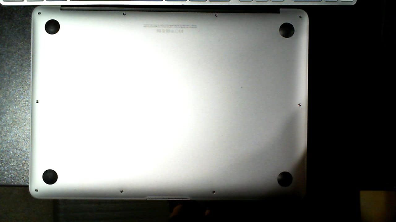 Apple MacBook Air 13-inch Laptop (1.6GHz Core i5,4GB RAM,128GB SSD, early 2015)